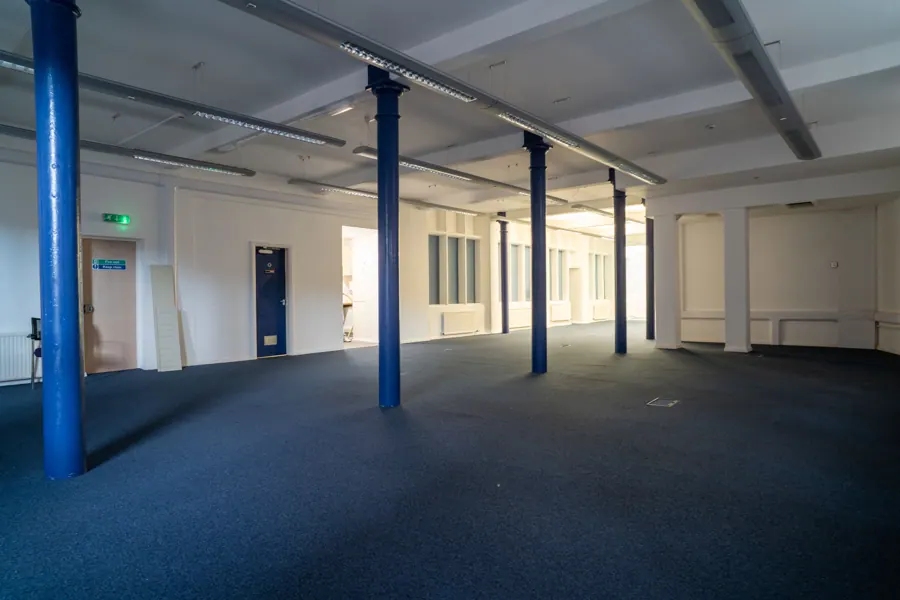 Office 02 — open floor