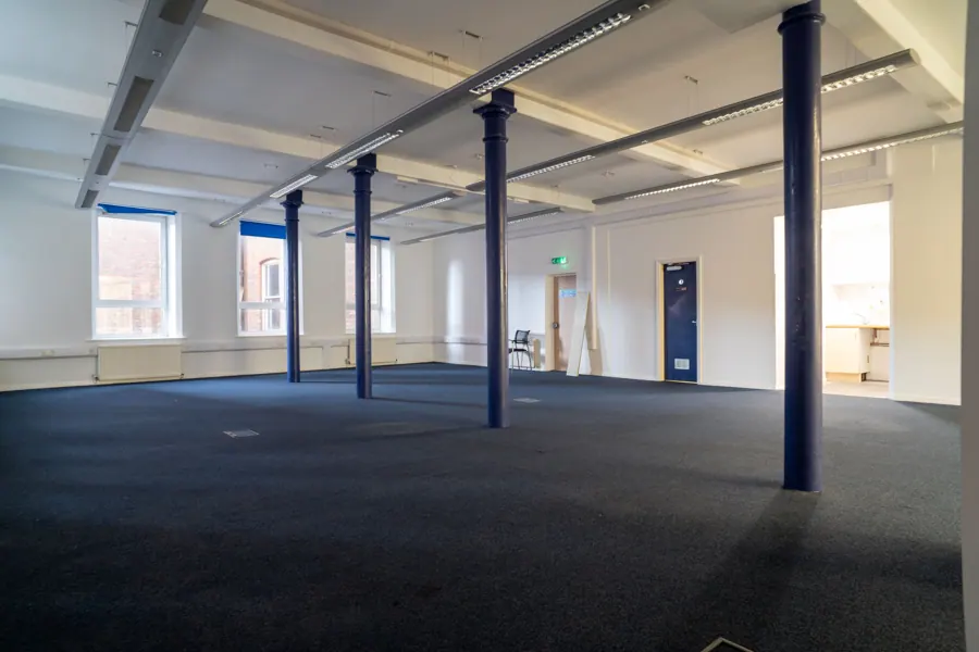 Office 02 — open floor towards windows