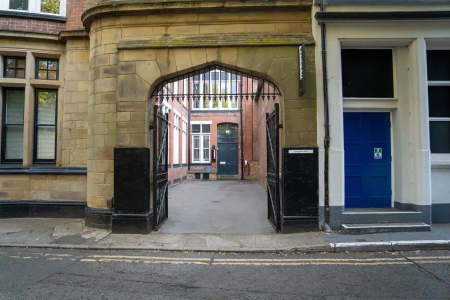 Arched gateway to the courtyard